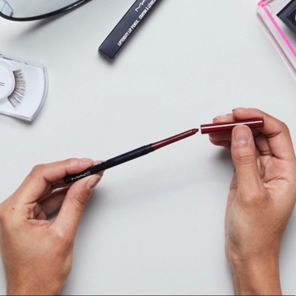 MAC Fire Roasted Liptensity Lip Pencil - Picture 4 of 7